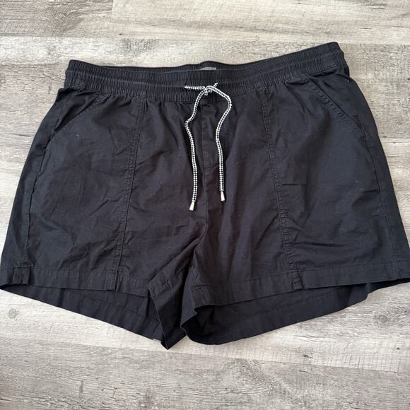 torrid Pants - Torrid Poplin Yacht Shorts Womens 2 Black High Rise Pull-On Drawstring Elastic